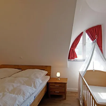Ferienhaus Freddy * غلوفي